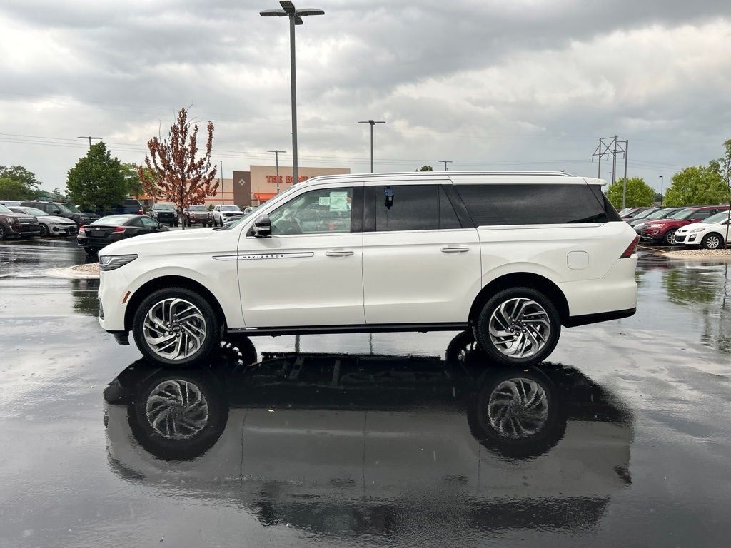 2026 Lincoln Navigator L Reserve