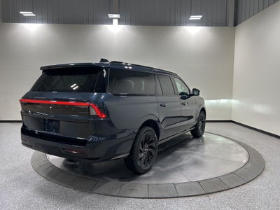 2026 Lincoln Navigator L Reserve