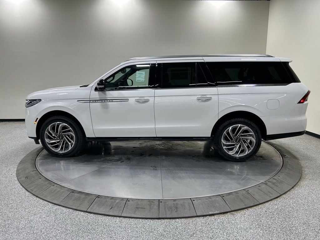 2026 Lincoln Navigator L Reserve