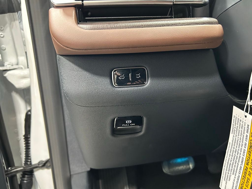 2026 Lincoln Navigator L Reserve