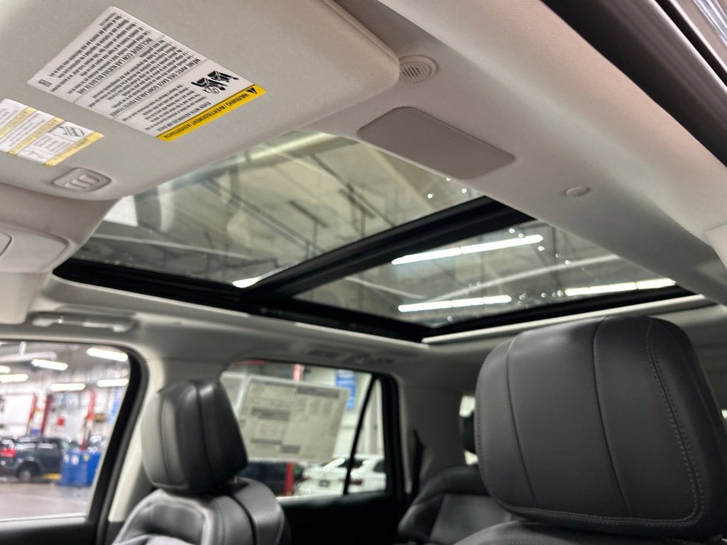 2027 Lincoln Navigator L Reserve