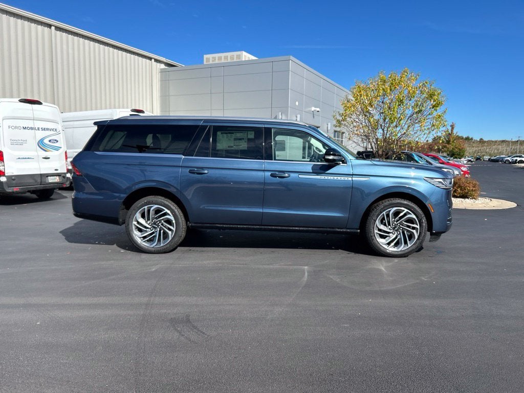 2027 Lincoln Navigator L Reserve