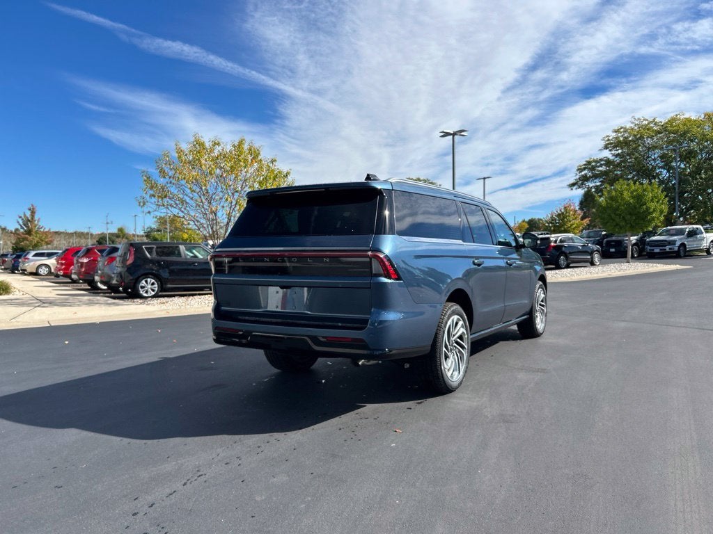 2027 Lincoln Navigator L Reserve