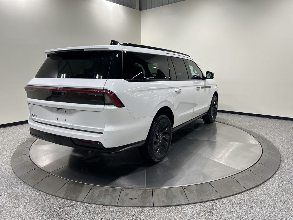 2026 Lincoln Navigator L Reserve