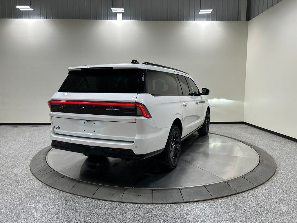2026 Lincoln Navigator L Reserve