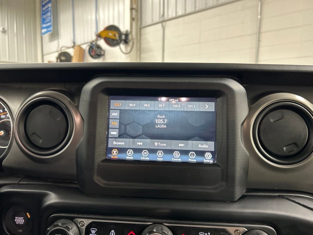 2022 Jeep Wrangler Unlimited Willys