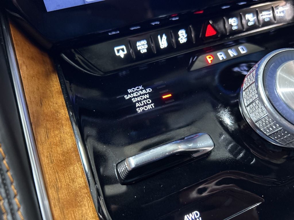 2022 Jeep Grand Wagoneer Series III