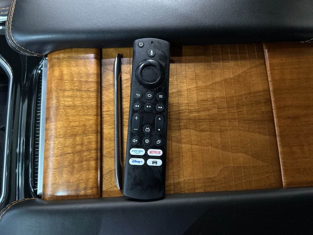 2022 Jeep Grand Wagoneer Series III