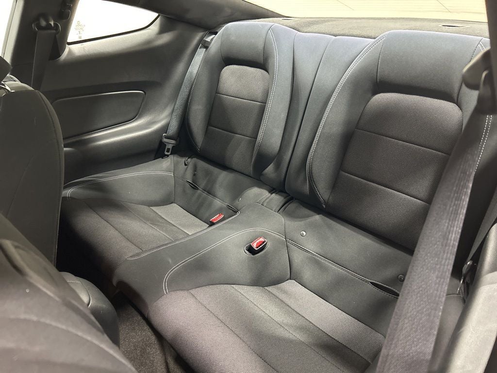 2017 Ford Mustang V6