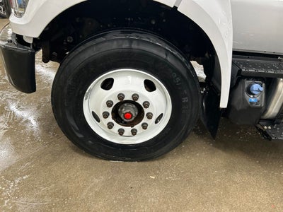 2022 Ford F-750SD Base