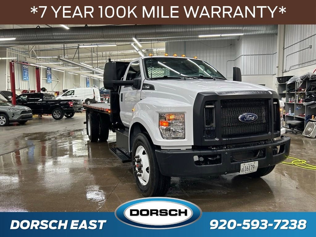 2022 Ford F-750SD Base