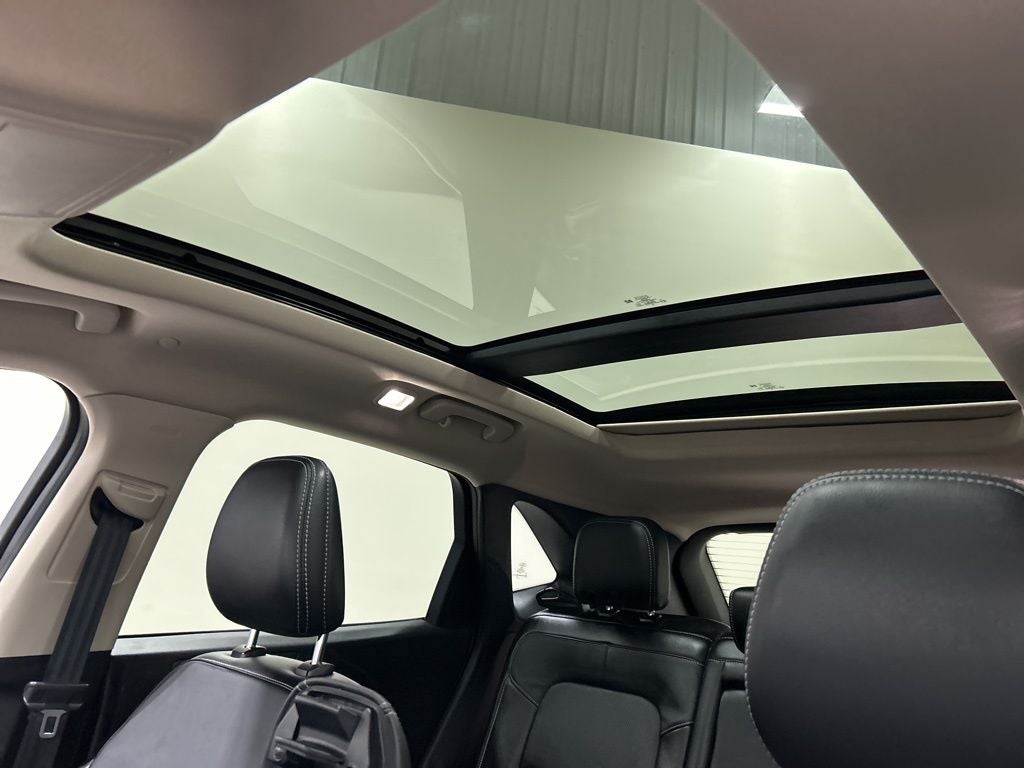 2020 Ford Escape Titanium Hybrid