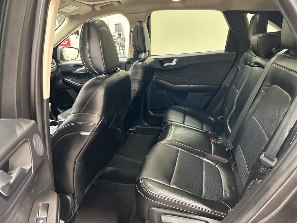 2020 Ford Escape Titanium Hybrid