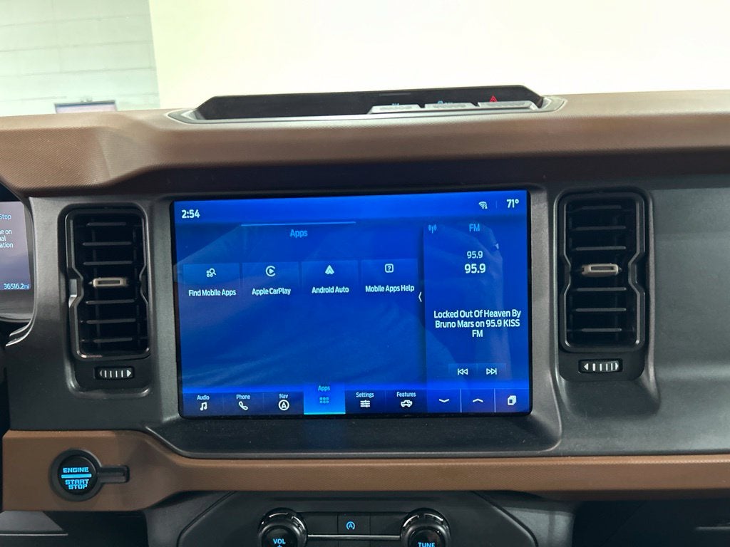 2024 Ford Bronco Outer Banks