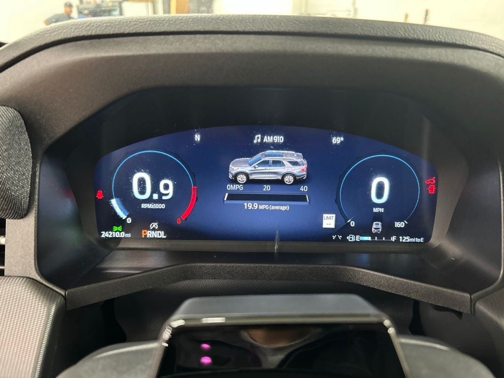 2025 Ford Explorer ST-Line