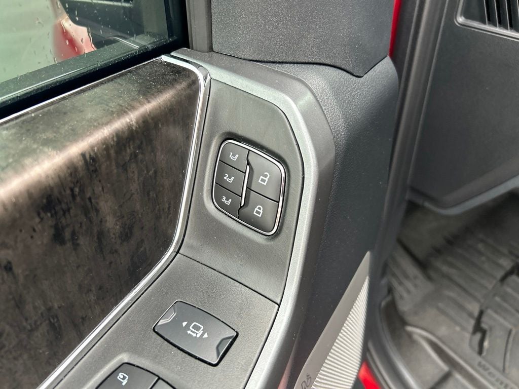 2025 Ford F-250SD BLACK WIDOW