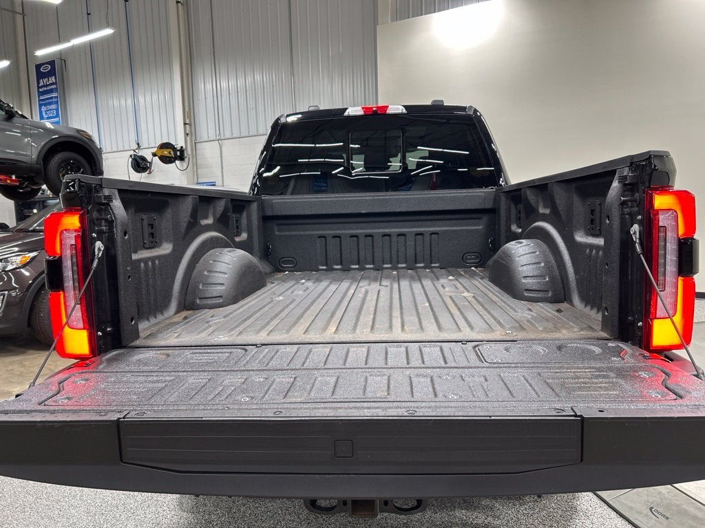 2025 Ford F-350SD Platinum