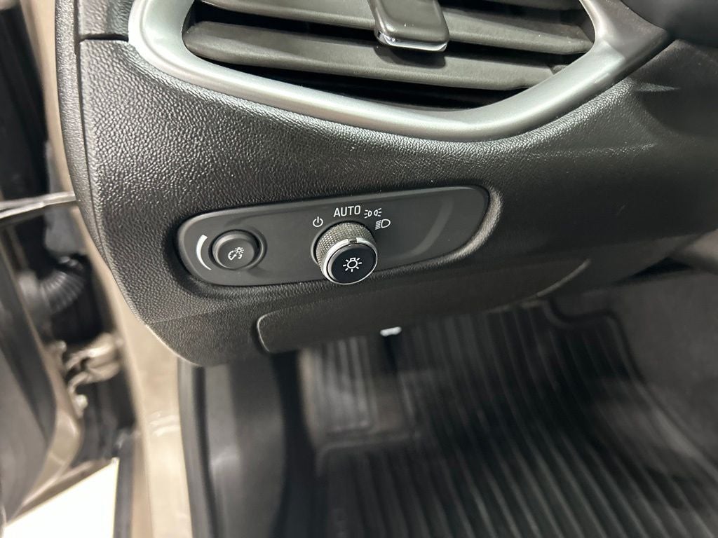 2022 Chevrolet Malibu LS 1LS