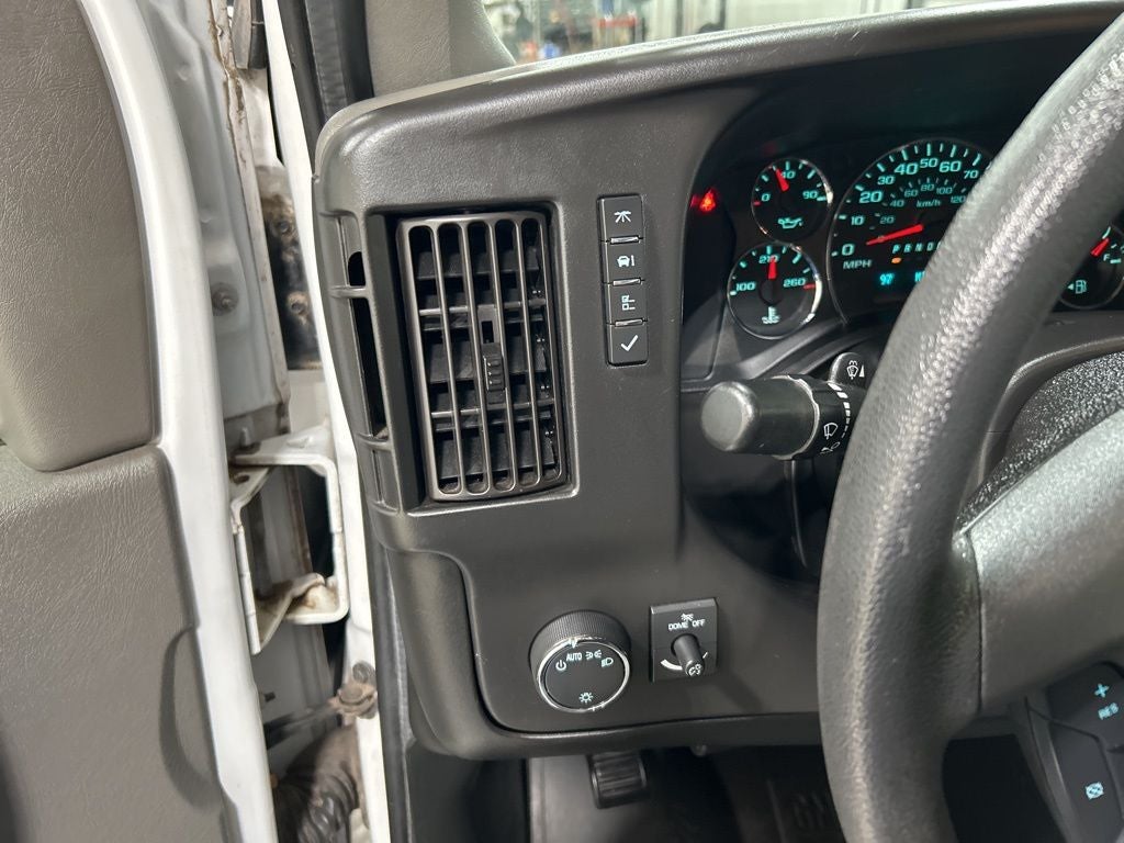 2017 Chevrolet Express 3500 LT Passenger