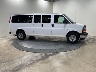 2017 Chevrolet Express 3500 LT Passenger