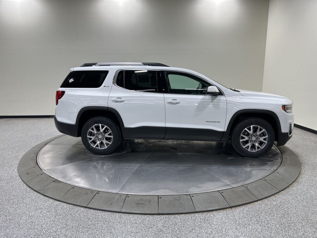 2022 GMC Acadia SLT