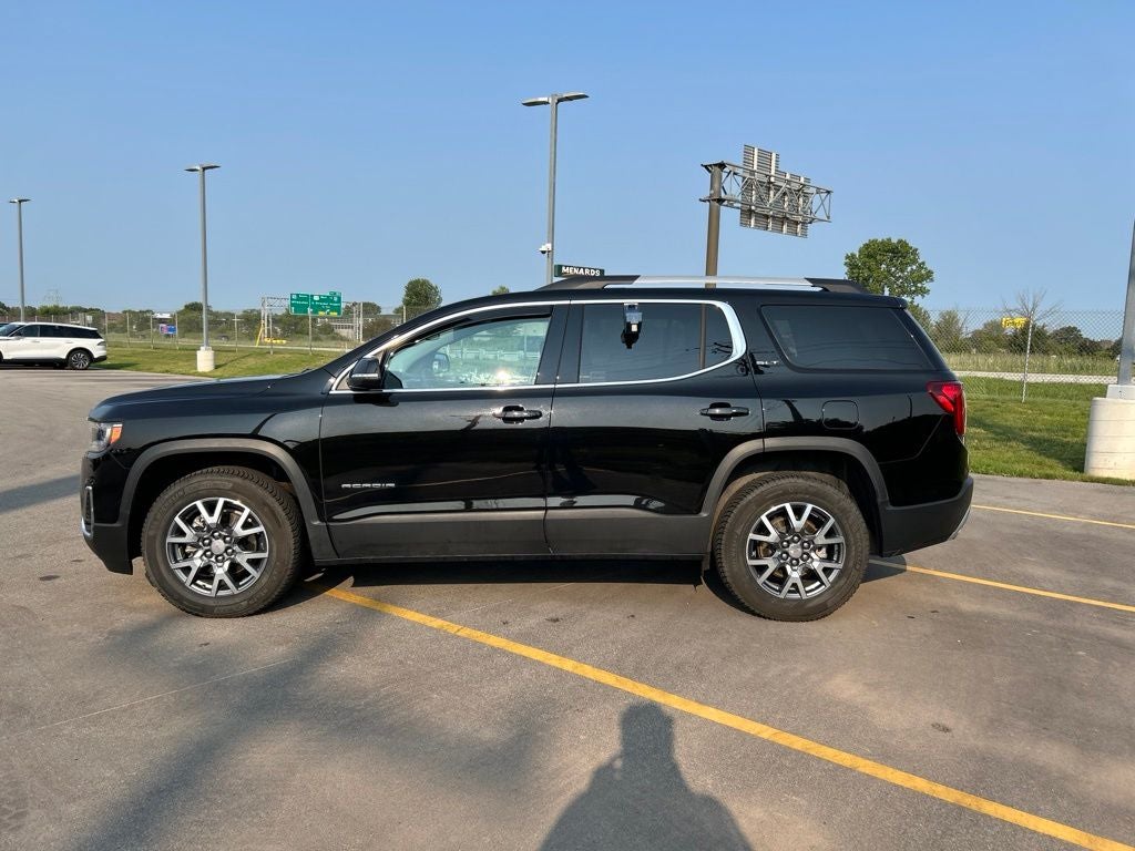 2023 GMC Acadia SLT