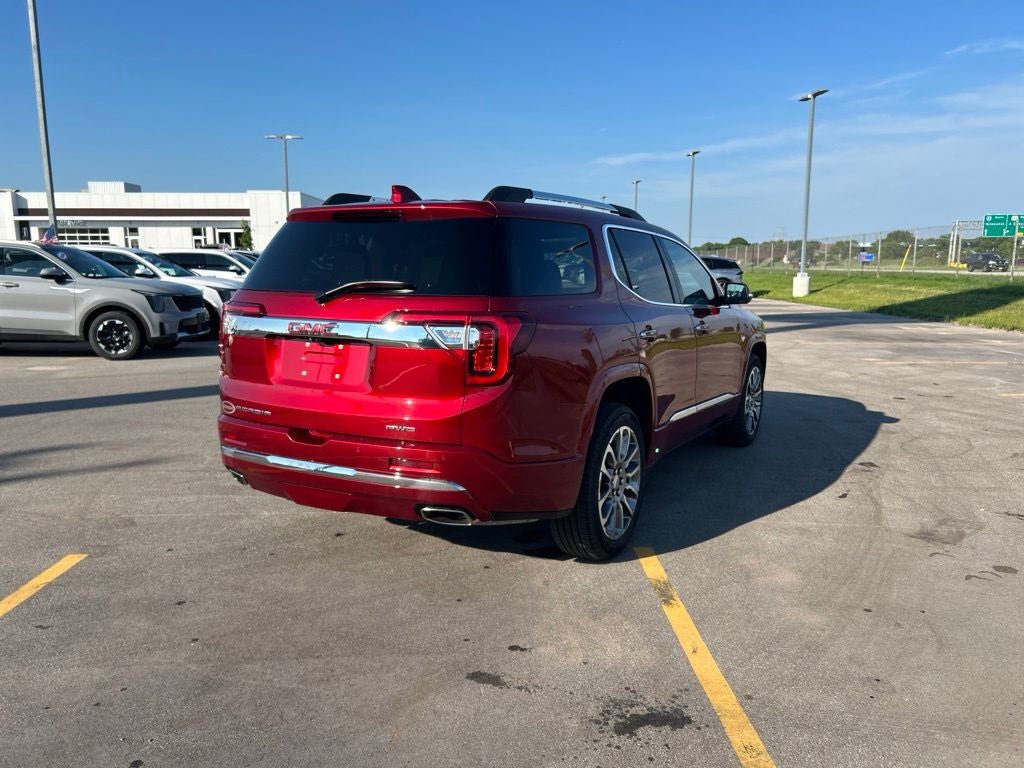 2023 GMC Acadia Denali
