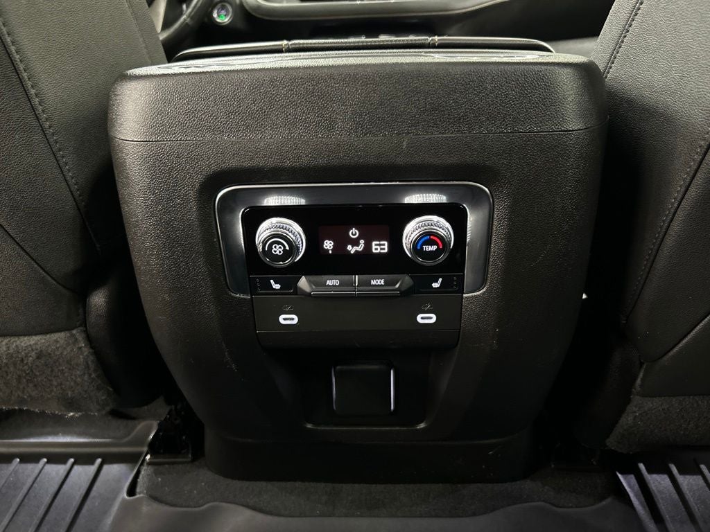 2023 GMC Yukon XL AT4
