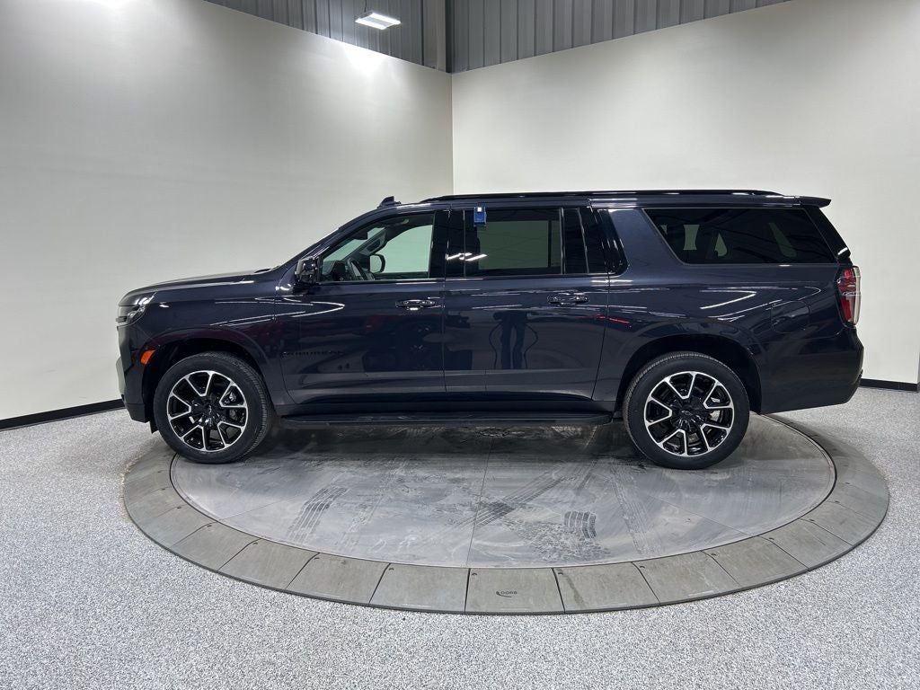 2023 Chevrolet Suburban RST