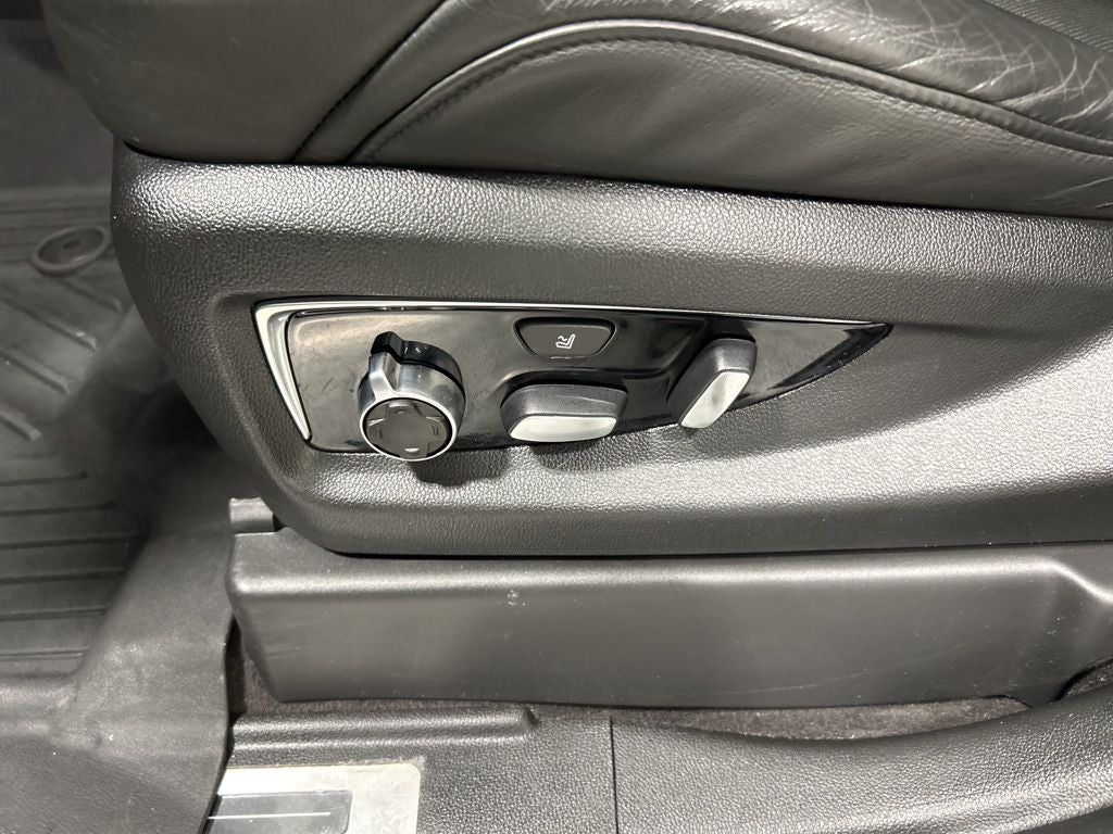 2020 Cadillac Escalade Platinum Edition