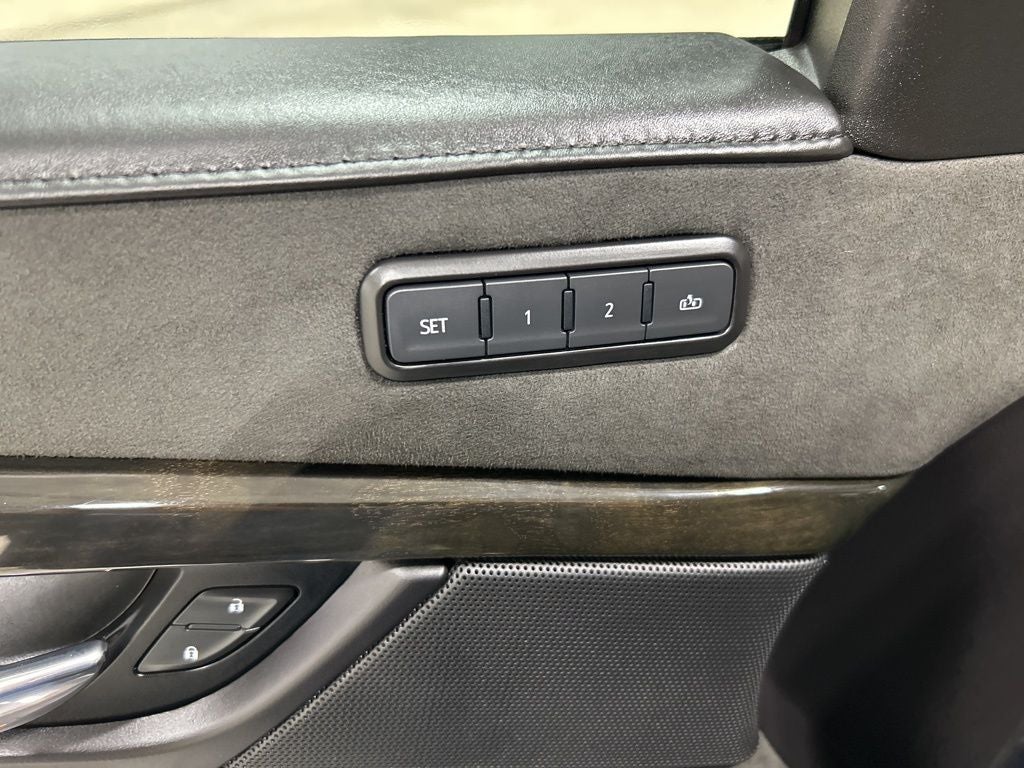 2020 Cadillac Escalade Platinum Edition