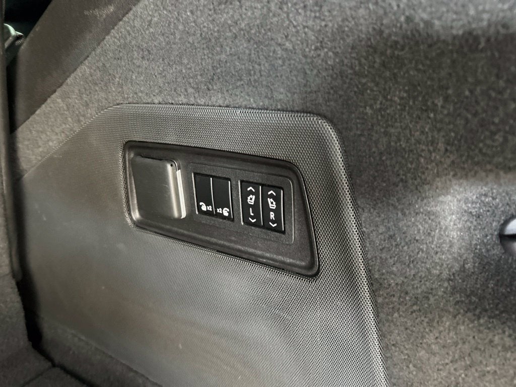 2022 Cadillac Escalade Premium Luxury Platinum