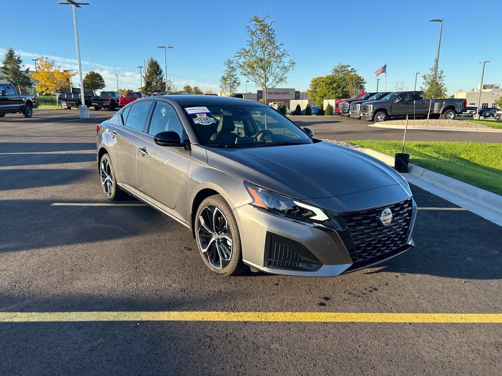 2025 Nissan Altima 2.5 SR