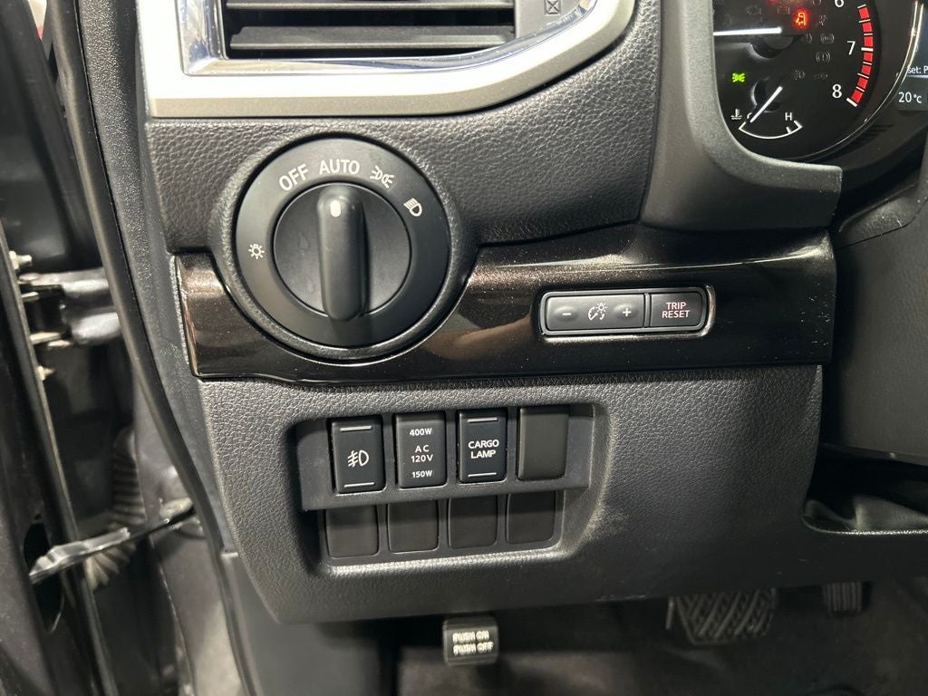 2017 Nissan Titan SV