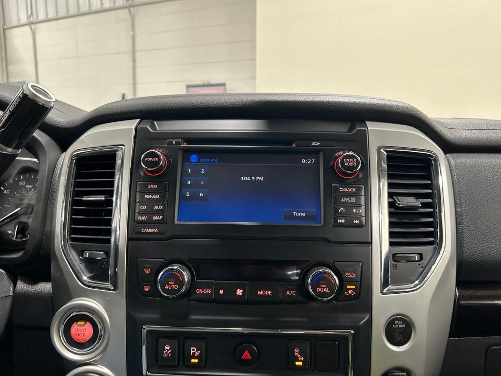 2017 Nissan Titan SV