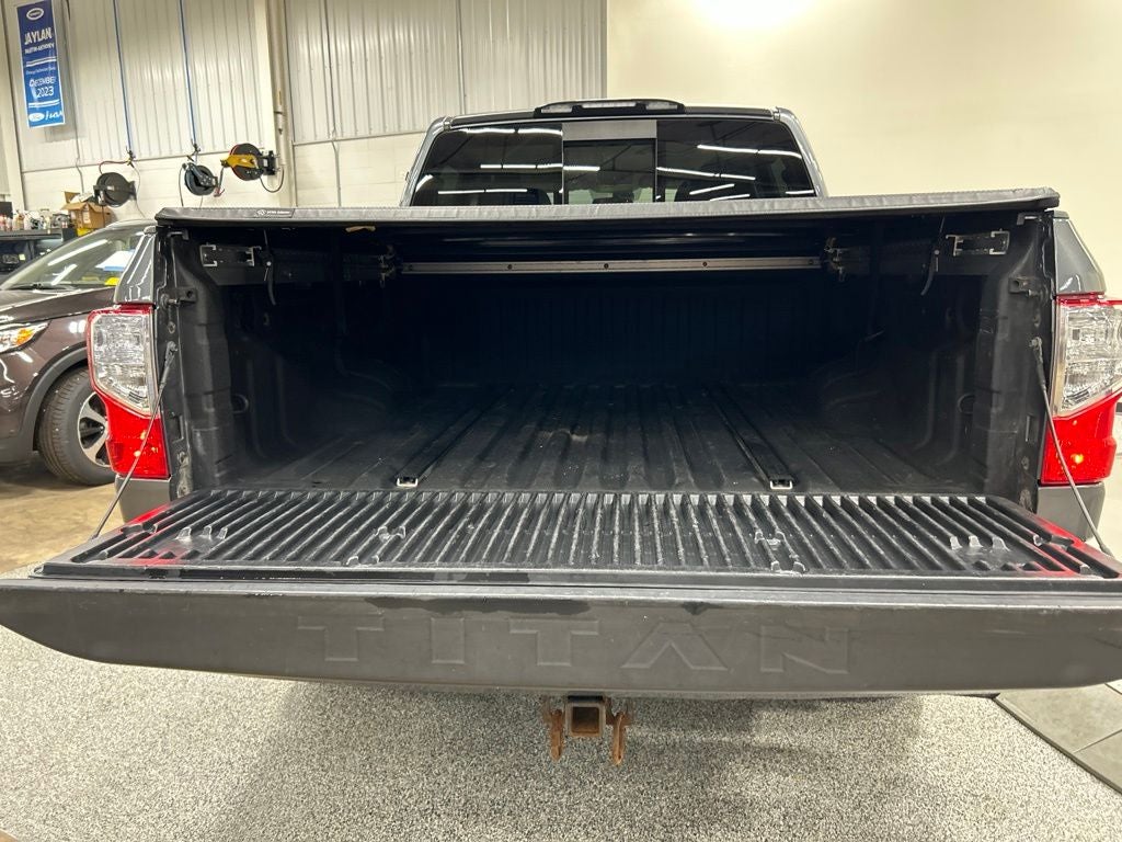 2017 Nissan Titan SV