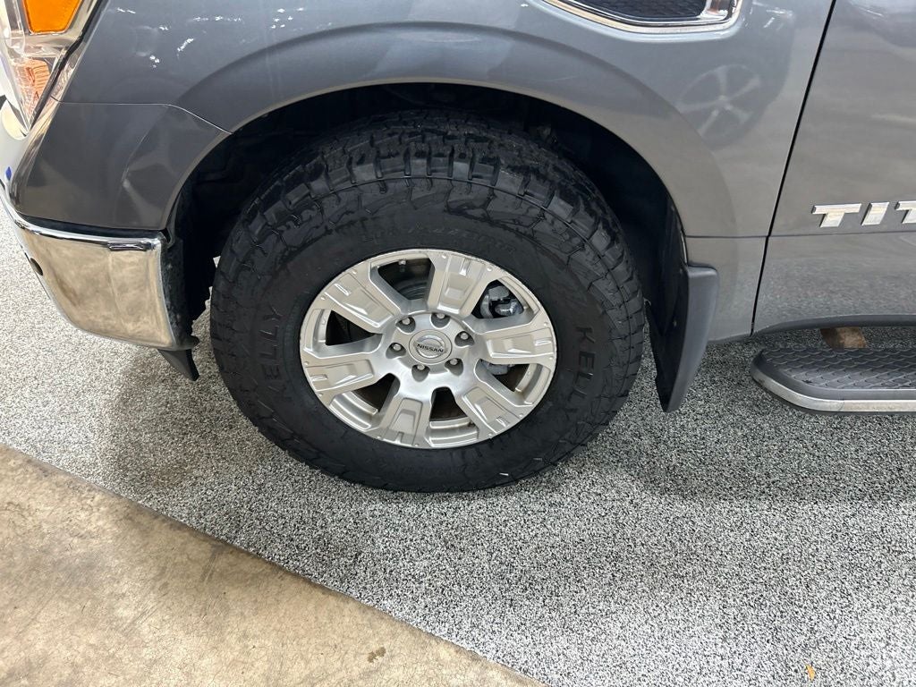 2017 Nissan Titan SV