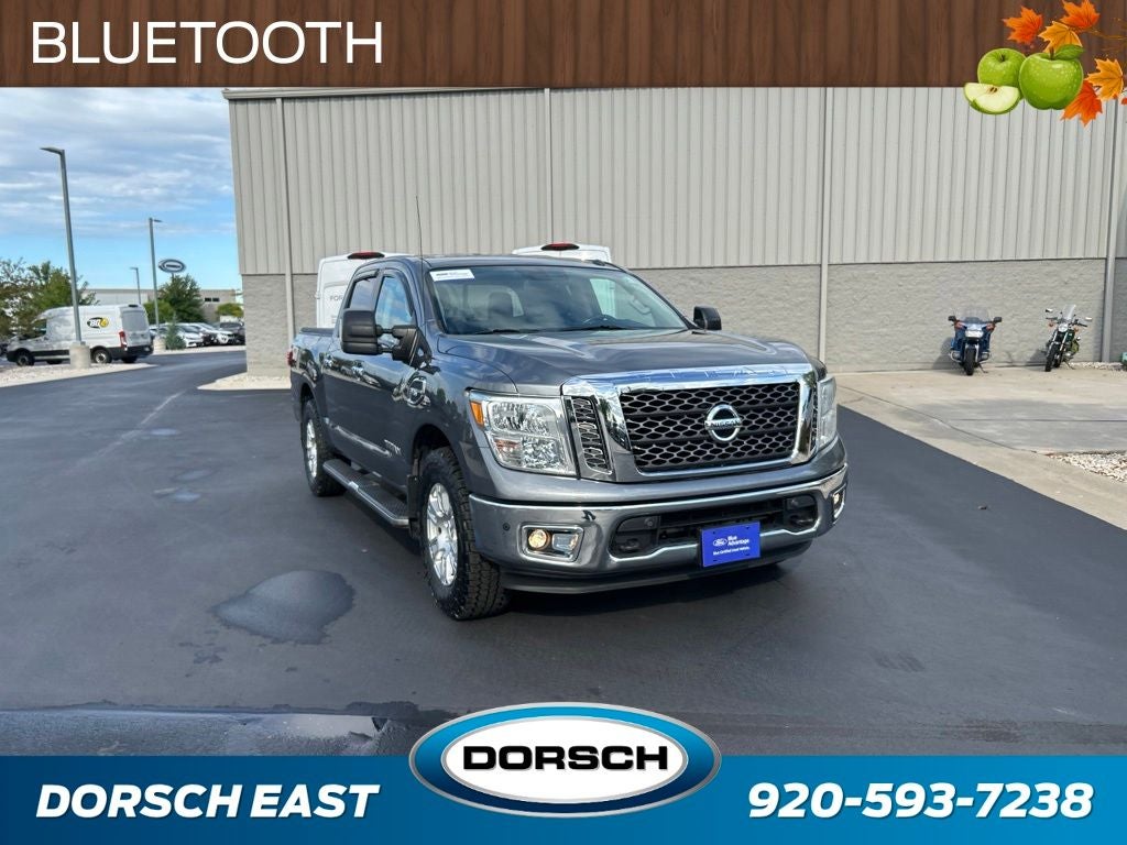 2017 Nissan Titan SV