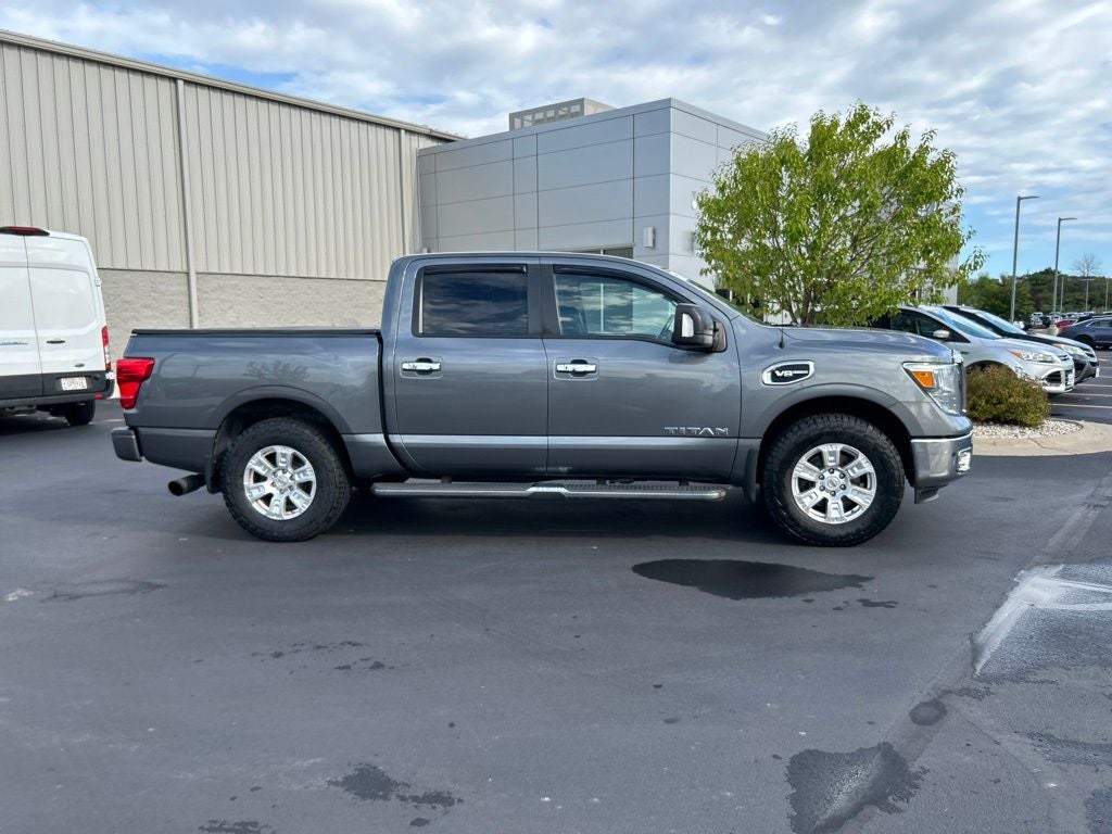 2017 Nissan Titan SV