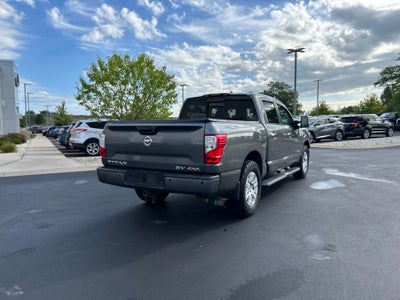 2017 Nissan Titan SV