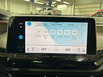 2025 Volkswagen Atlas 2.0T SEL Premium R-Line