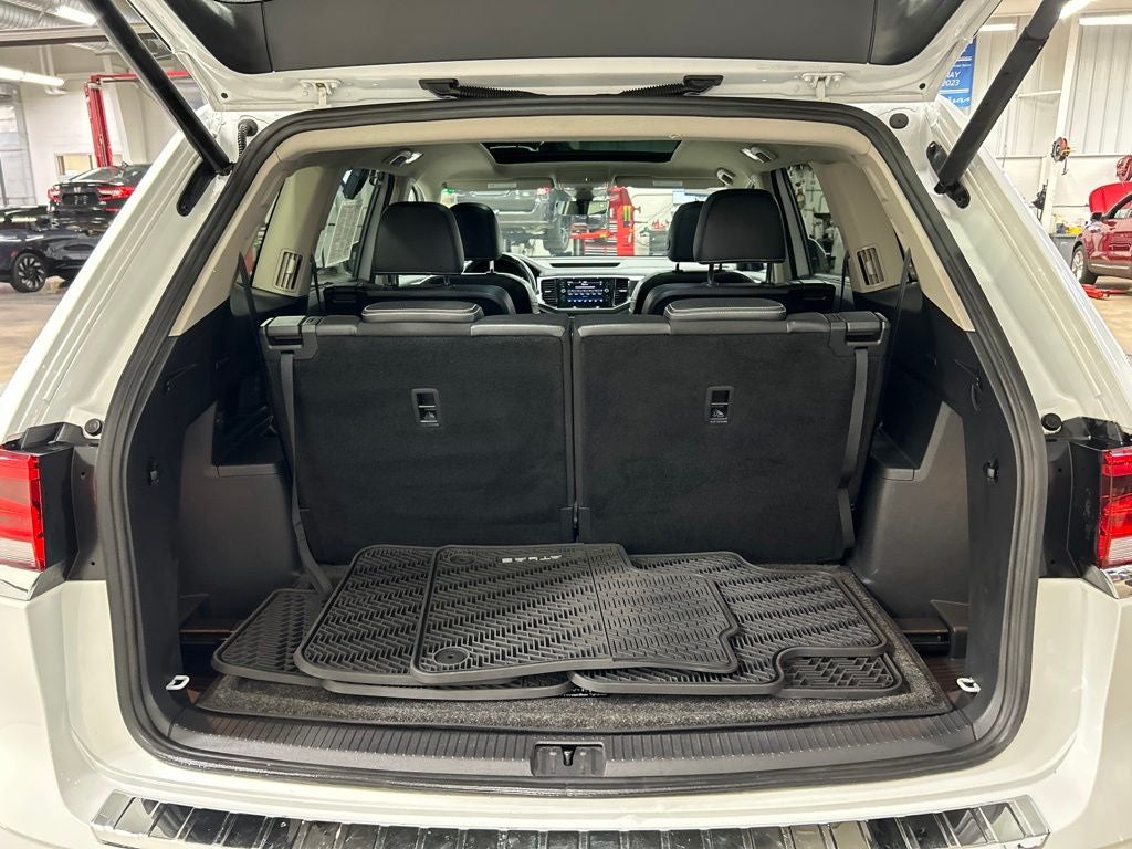 2022 Volkswagen Atlas 3.6L V6 SEL Premium R-Line