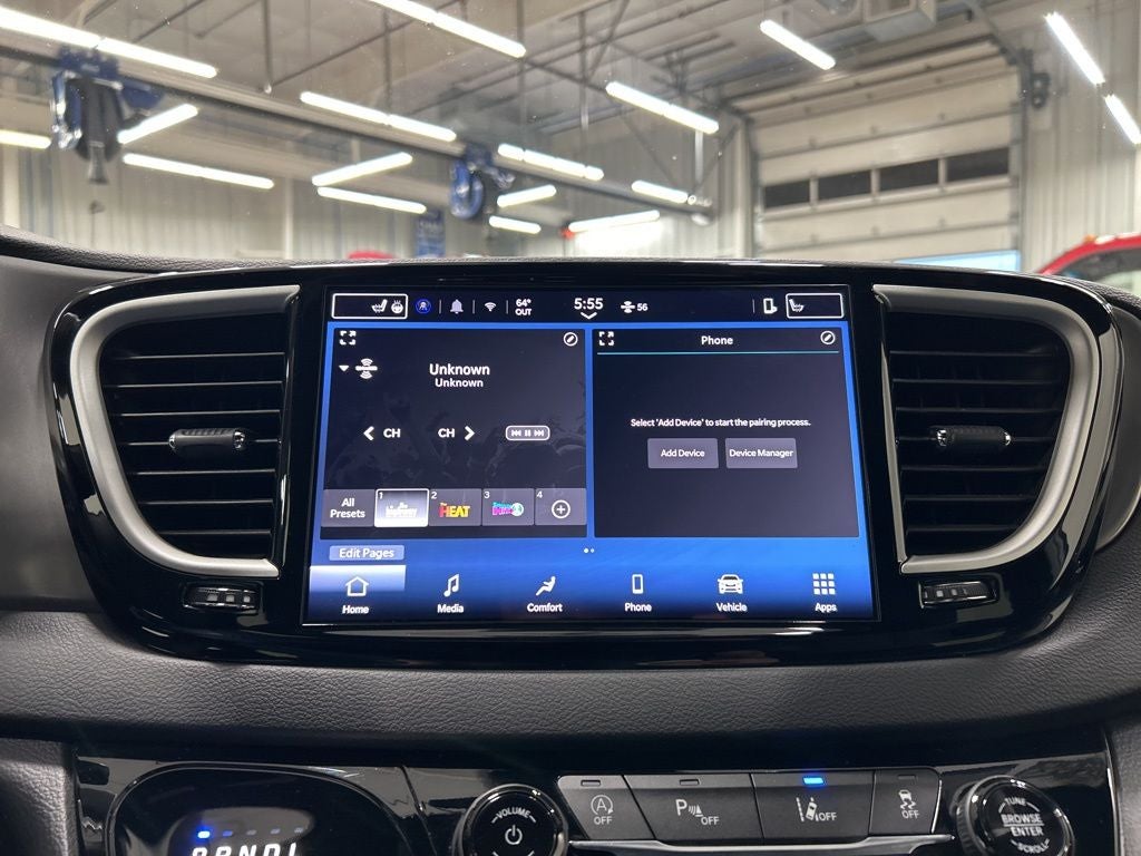 2025 Chrysler Pacifica Select