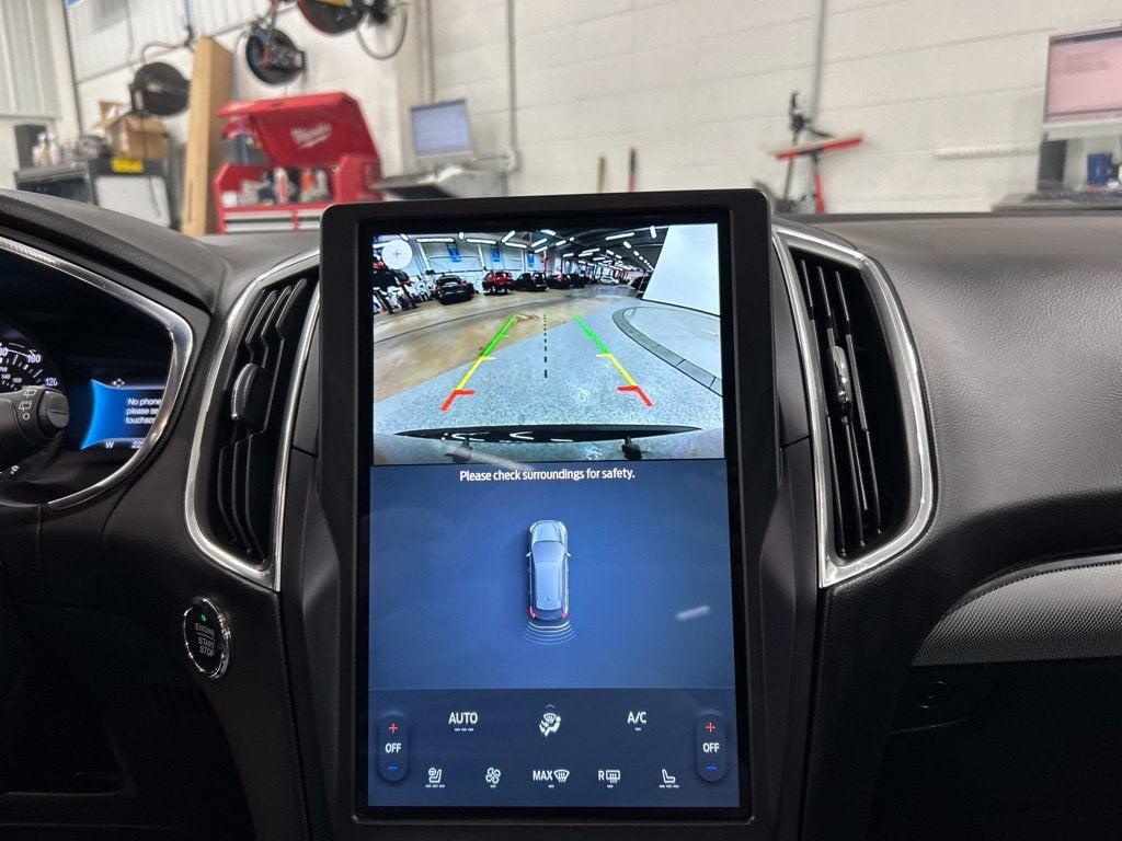 2021 Ford Edge Titanium