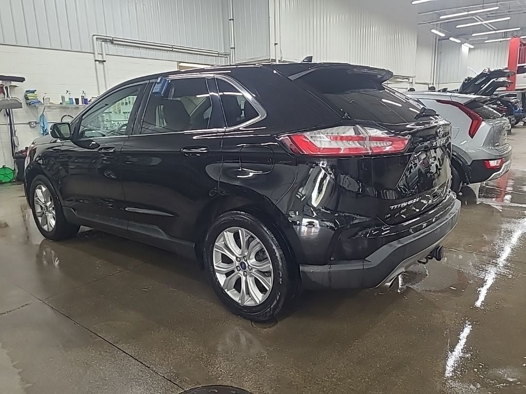 2021 Ford Edge Titanium