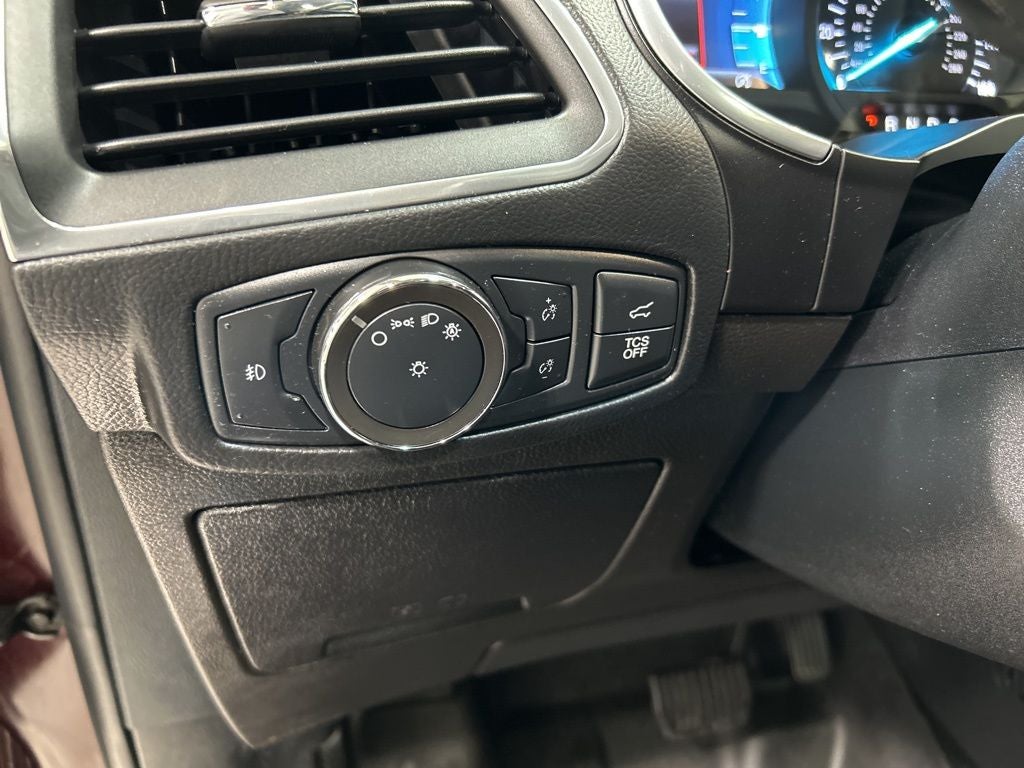 2020 Ford Edge Titanium