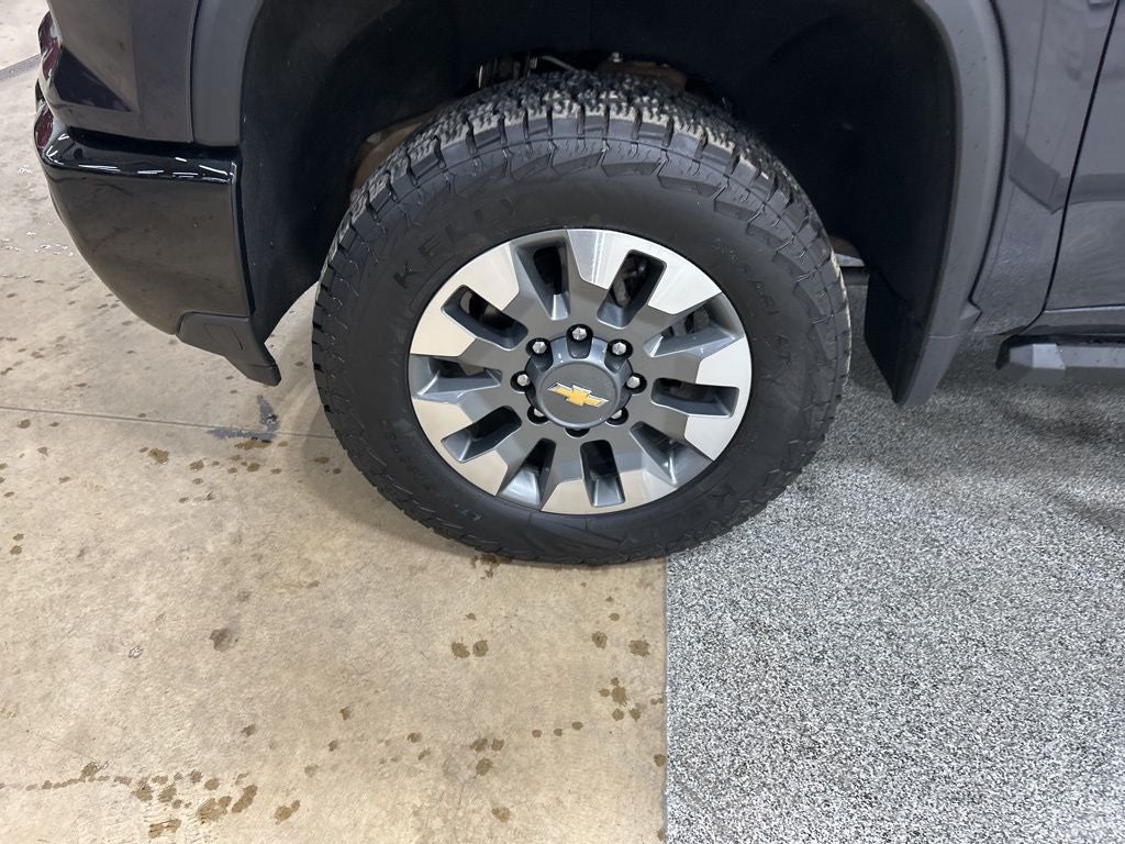 2024 Chevrolet Silverado 2500HD Custom