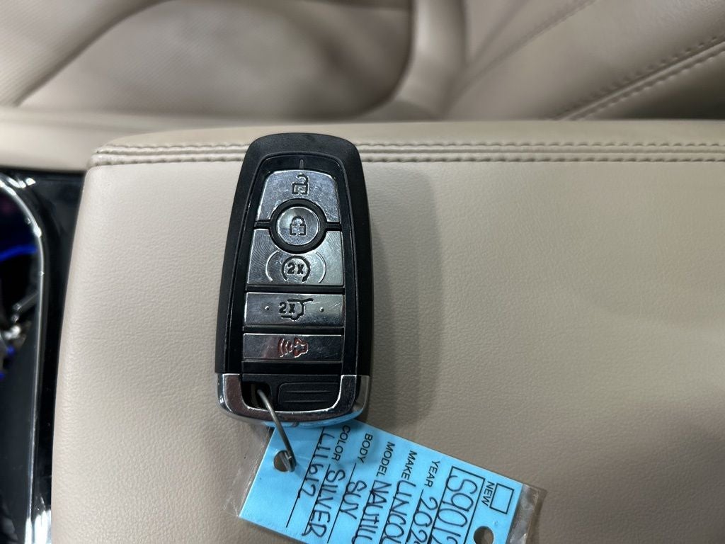 2022 Lincoln Nautilus Reserve