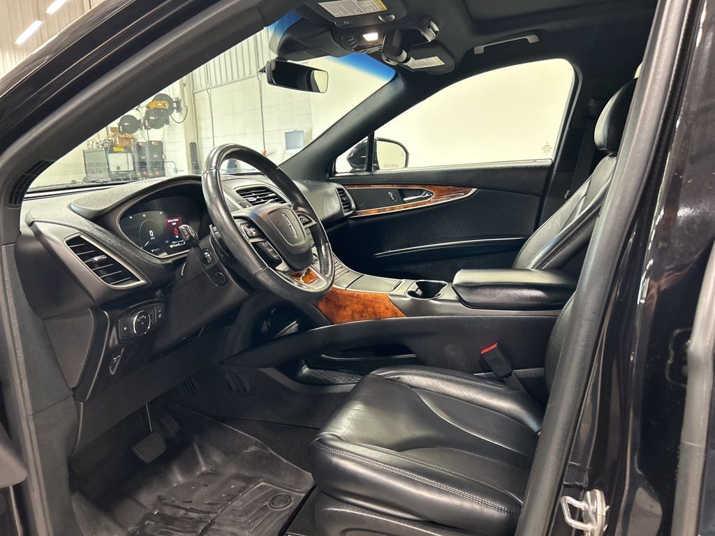 2019 Lincoln Nautilus Select