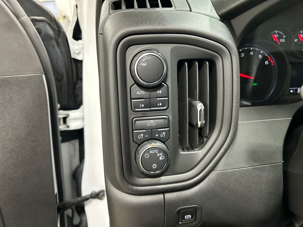 2025 Chevrolet Silverado 1500 Custom Trail Boss